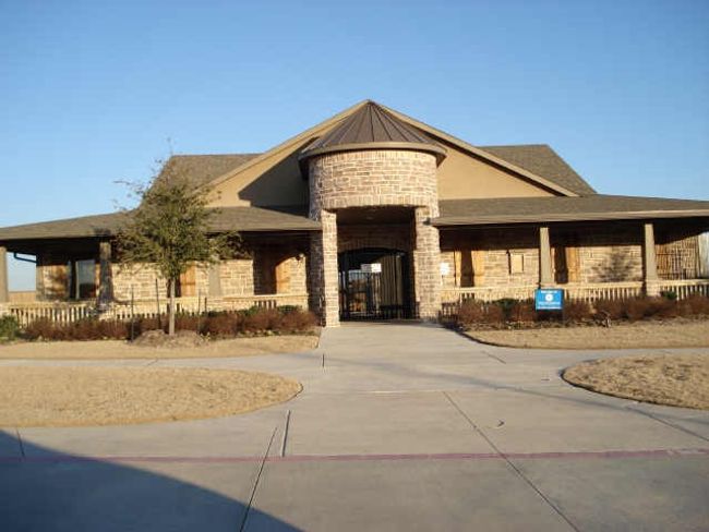 View of building exterior | Image 15