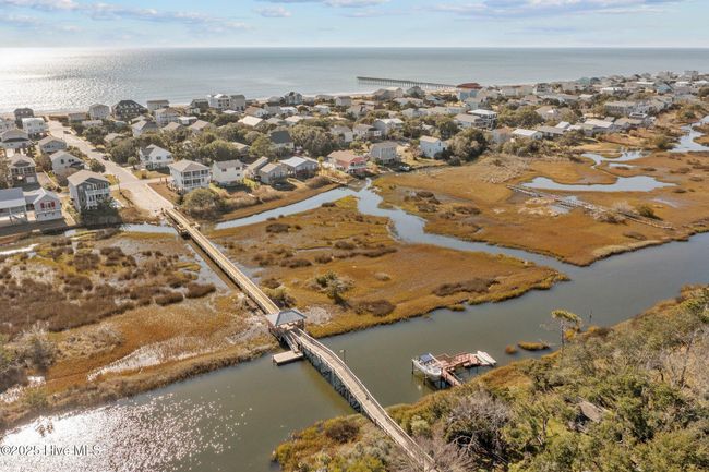 233 Ne 70 Th St, House other with 3 bedrooms, 2 bathrooms and null parking in Oak Island NC | Image 70