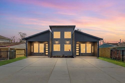 a-5034 Pershing St, Houston, TX, 77033-3447 | Card Image