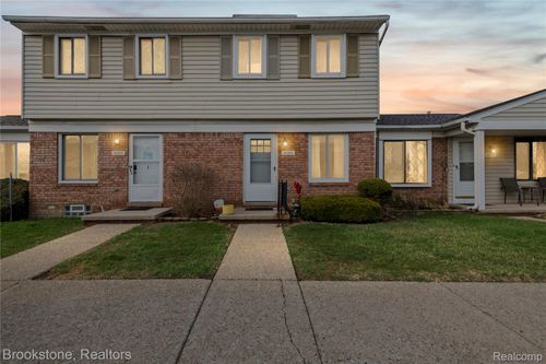 16369 Brittany Dr, Roseville, MI, 48066-2003 | Card Image