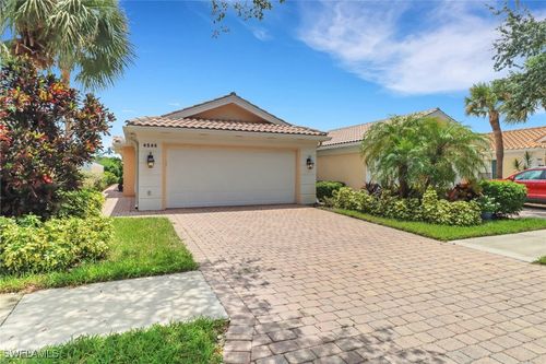 4546 Ossabaw Way, NAPLES, FL, 34119-9557 | Card Image