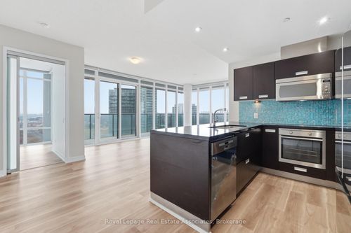 2116-90 Park Lawn Rd, Etobicoke, ON, M8Y0B6 | Card Image