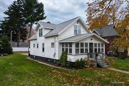 1151 W Dale Ave, Muskegon, MI, 49441-2208 | Card Image