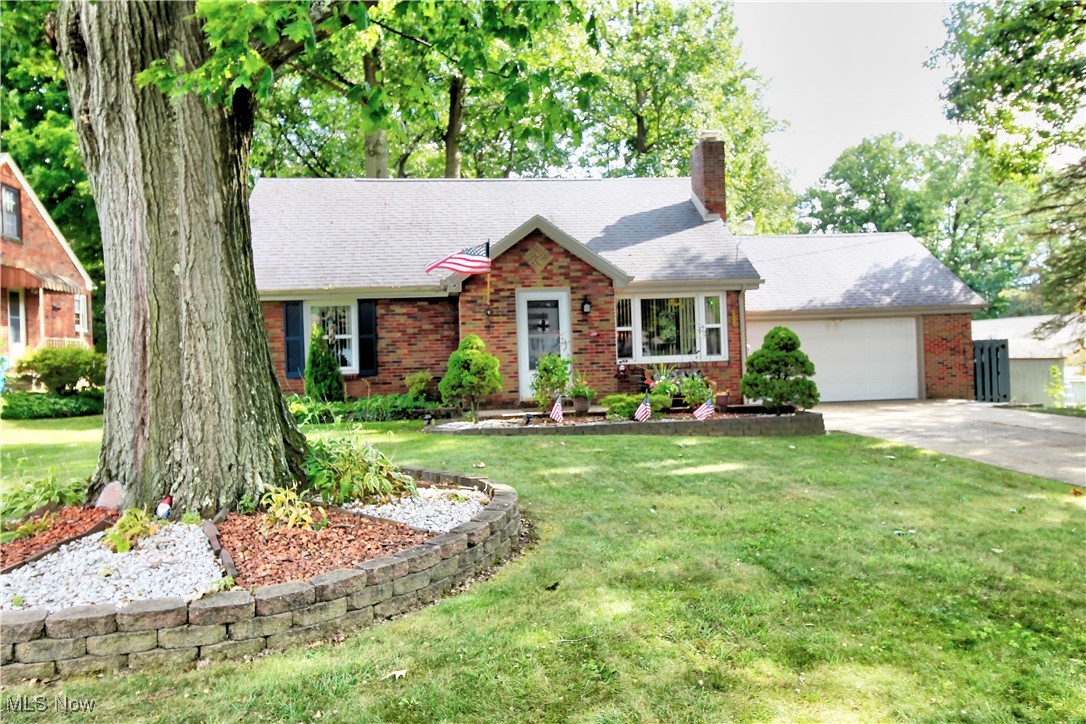 Canterbury Ln, Youngstown, OH 44512