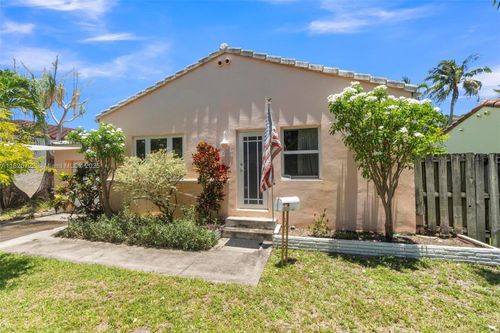 1521 Funston St, Hollywood, FL, 33020-6429 | Card Image
