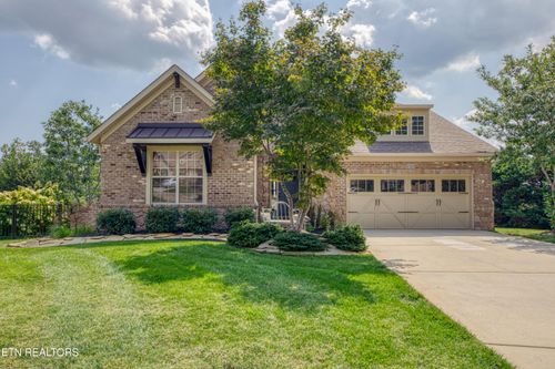 1273 Bishops View Ln, Knoxville, TN, 37932-2673 | Card Image