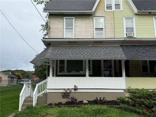 319 Washington St, Walnutport, PA, 18088-1452 | Card Image