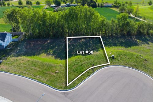 211 W Cherry Oaks St, Cheney, KS, 67025-9070 | Card Image