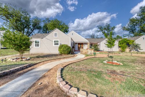 1100 N High St, Uvalde, TX, 78801-4211 | Card Image