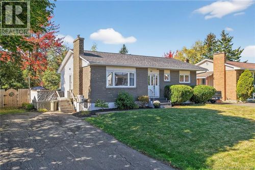28 Galaxy Dr, Moncton, NB, E1A4L9 | Card Image