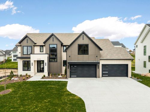 16504 47th Pl N, Plymouth, MN, 55446-6005 | Card Image