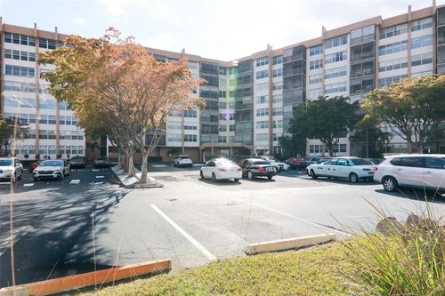 apt-302-1200 Saint Charles Pl, Pembroke Pines, FL, 33026-3330 | Card Image