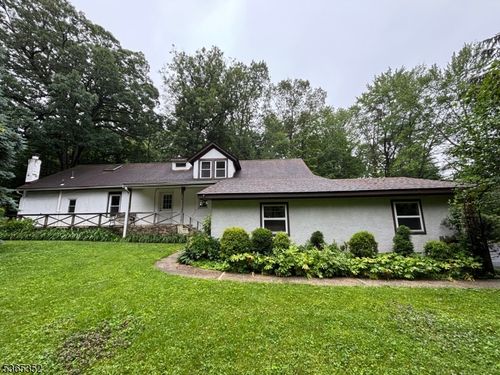 2-22 Hillcrest Rd, Warren, NJ, 07059-5305 | Card Image
