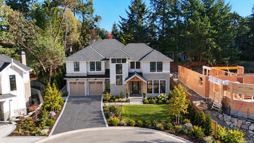 3913 Woodlands Pl, Saanich, BC, V8N4J8 | Card Image