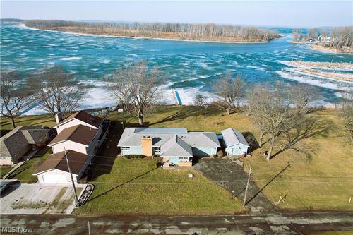 7631 E Downend Dr, Lakeside Marblehead, OH, 43440-9739 | Card Image