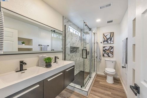 3810 Burton Cmn, Fremont, CA, 94536-6039 | Card Image