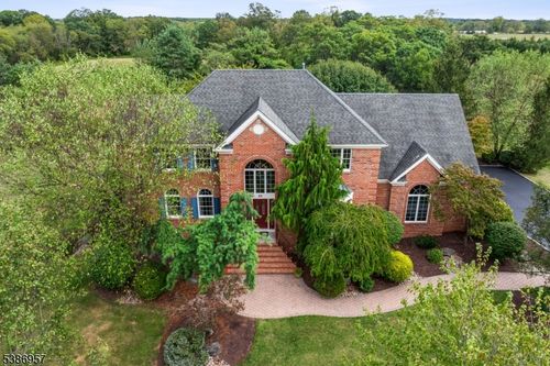 20 Horseshoe Dr, Hillsborough, NJ, 08844-2312 | Card Image
