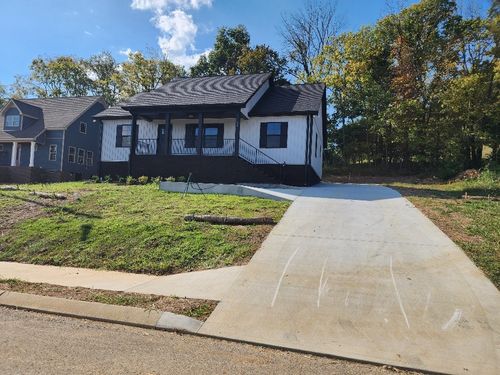 195 Scenic Ln, Hartsville, TN, 37074-3077 | Card Image