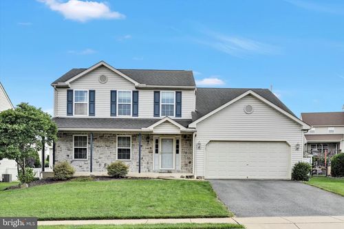 2512 Overland Ave, Sinking Spring, PA, 19608-9178 | Card Image