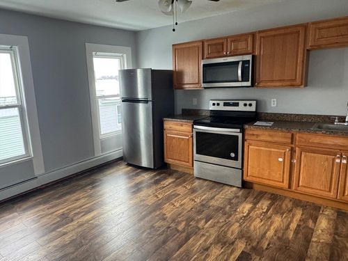 apt-2-34 Irving St, Worcester, MA, 01609-2460 | Card Image