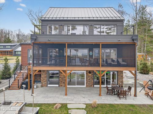 919 Twin Lakes Rd, Shohola, PA, 18458-4402 | Card Image
