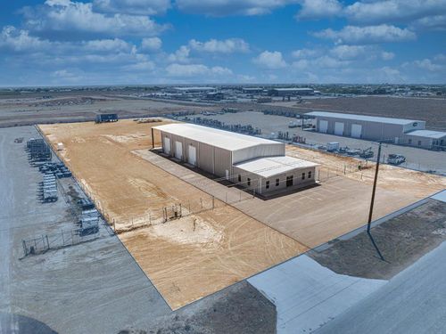2104 E County Rd 130, Midland, TX, 79706 | Card Image