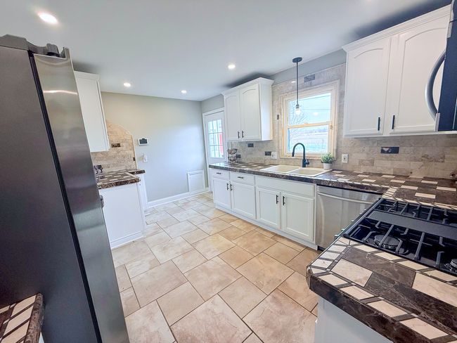 23504 W Winston Ave, House other with 4 bedrooms, 2 bathrooms and 8 parking in Plainfield IL | Image 8