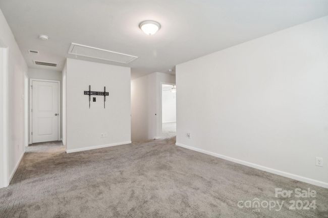 Upstairs Loft | Image 22