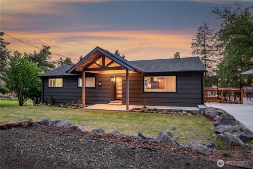 2903 Huntington Pl, Longview, WA, 98632-4405 | Card Image