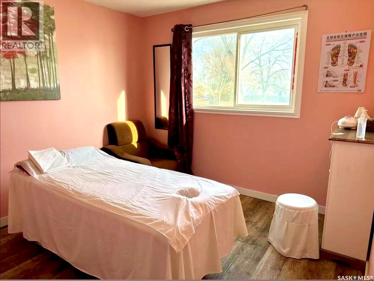 Business Opportunity in Saskatoon 4