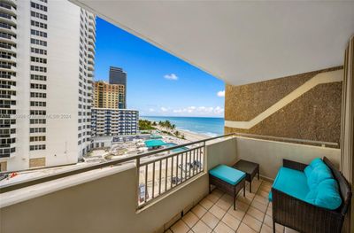 607 - 3180 S Ocean Dr, Condo with 1 bedrooms, 1 bathrooms and null parking in Hallandale Beach FL | Image 2