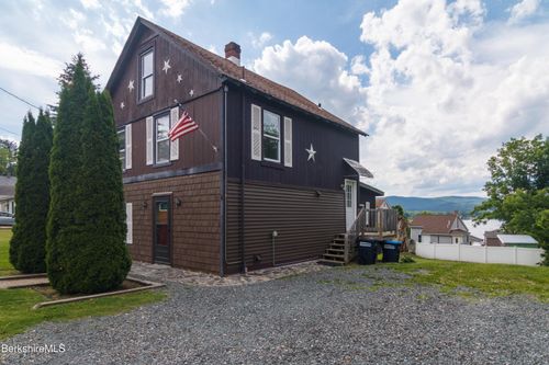 73 Westchester Ave, Pittsfield, MA, 01201 | Card Image