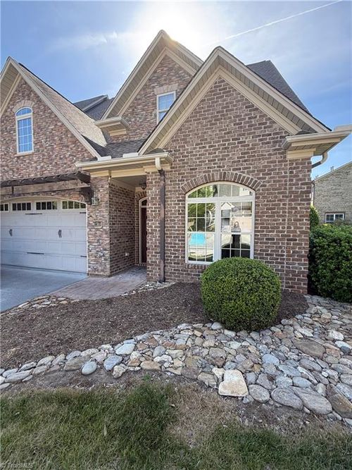 1476 Neville Gardens Ln, Winston Salem, NC, 27103-6165 | Card Image