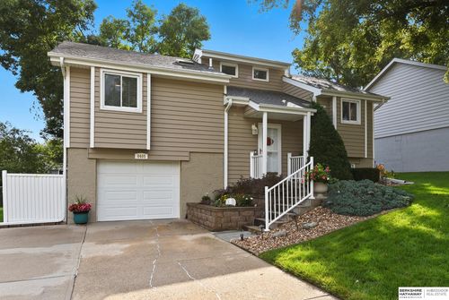 8405 S 142nd Ave, Omaha, NE, 68138-3533 | Card Image
