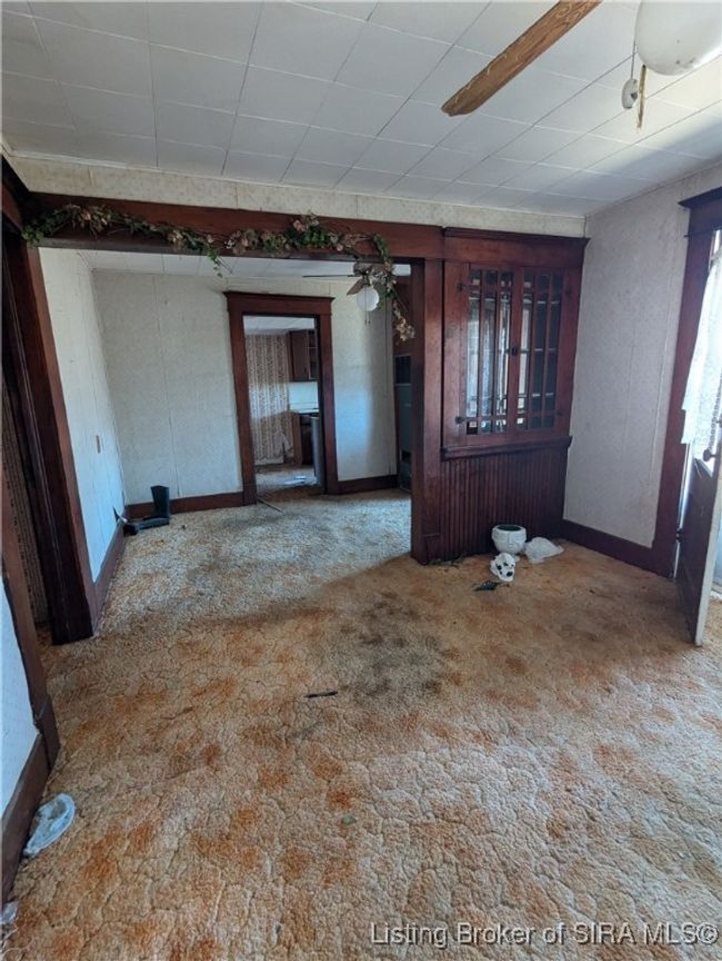 6140 N White River Rd, Home with 6 bedrooms, 2 bathrooms and null parking in Campbellsburg IN | Image 17