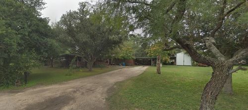 306 S Hall St, Beeville, TX, 78102-5263 | Card Image