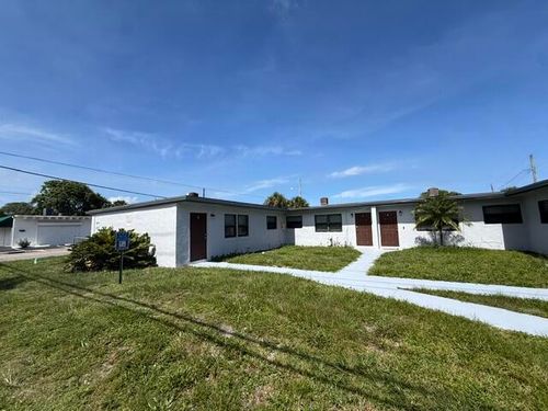 2840 Avenue S, Riviera Beach, FL, 33404-4050 | Card Image
