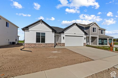 205 E 690 N, Providence, UT, 84332-3511 | Card Image