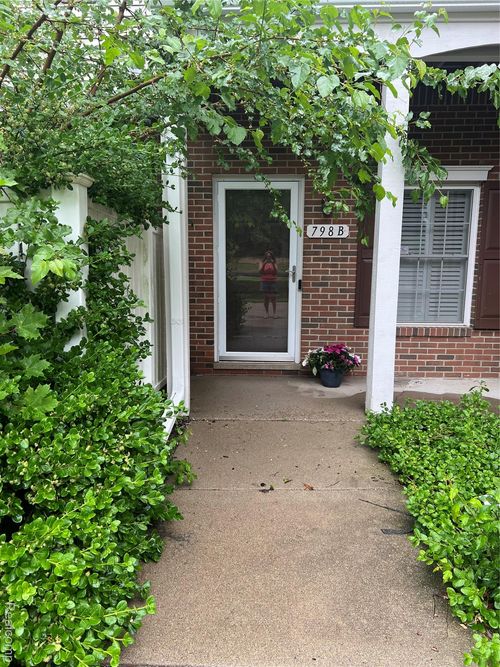 unit-b-798 Amberly Dr, Waterford, MI, 48328-4941 | Card Image