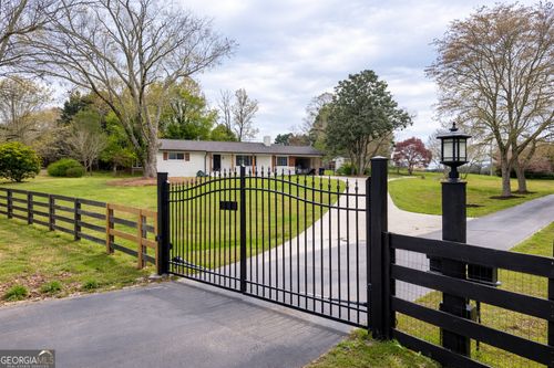 5605 Burke Ln, Gainesville, GA, 30506-2416 | Card Image