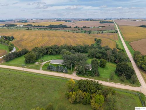 702 County Road K, Yutan, NE, 68073-5047 | Card Image