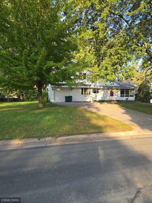 641 Pleasant St, Dassel, MN, 55325-1114 | Card Image