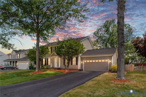 39 Dawson Dr, Fredericksburg, VA, 22405-1715 | Card Image