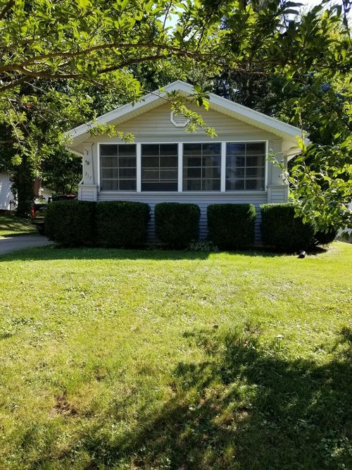 317 Glenn Ave, Normal, IL, 61761-3648 | Card Image