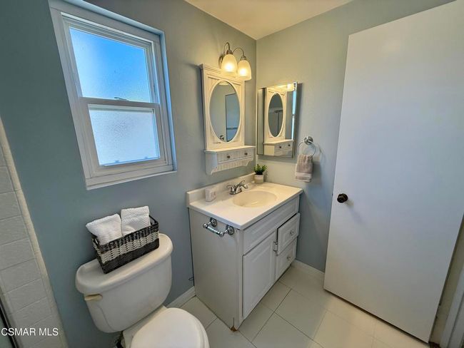 2nd Bathroom | Image 43