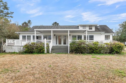 1677 Clearview Dr, Manning, SC, 29102-8442 | Card Image