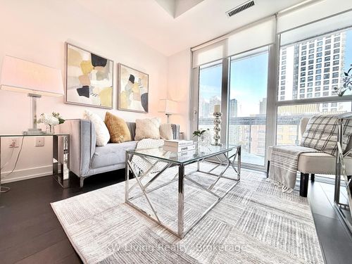 701-39 Roehampton Ave, Toronto, ON, M4P0G1 | Card Image