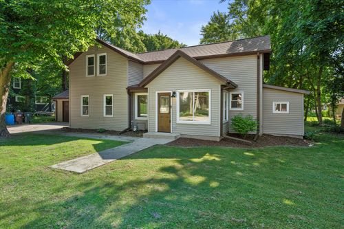 110 N Harrison St, North Prairie, WI, 53153-9791 | Card Image