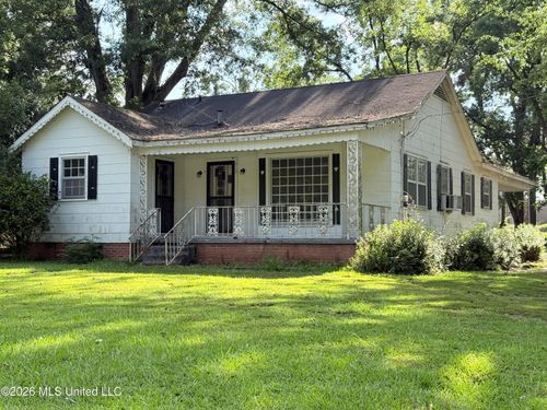 413 Fairground St, Winona, MS, 38967-1802 | Card Image