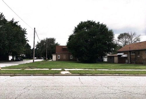 2472 White Oak Ave, Whiting, IN, 46394-2157 | Card Image